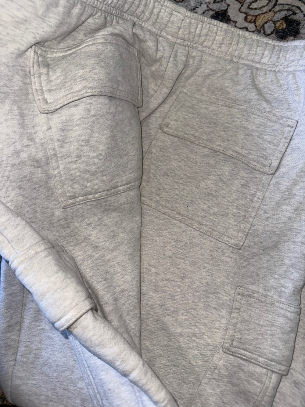 Aritzia Light Gray Cargo Sweatpants - Picture 2 of 5